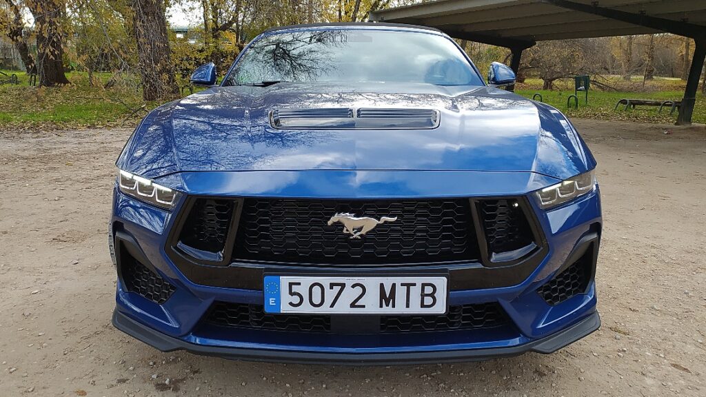 test ford mustang v8 convertible