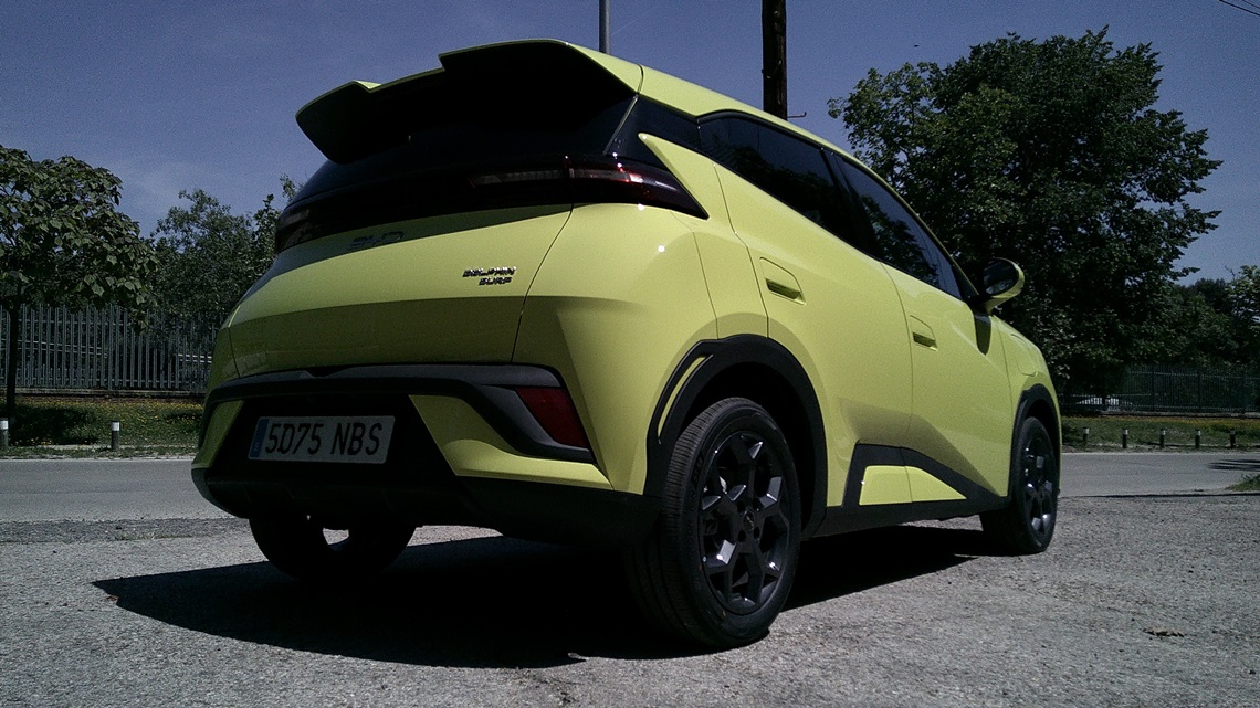 presentación BYD Dolphin Surf