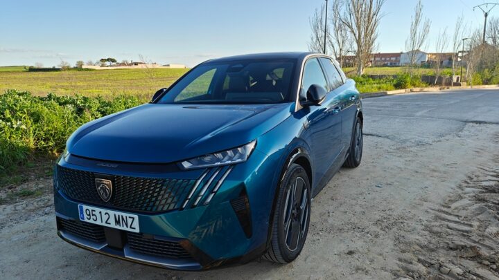 Prueba: Peugeot e3008