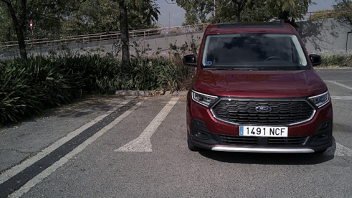 Ford Tourneo Connect LWB Active