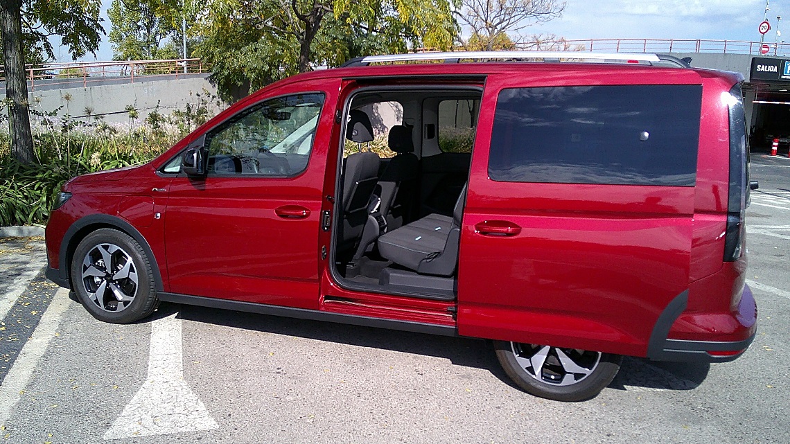 Ford Tourneo Connect LWB Active