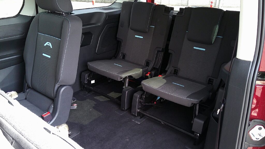 Ford Tourneo Connect LWB Active