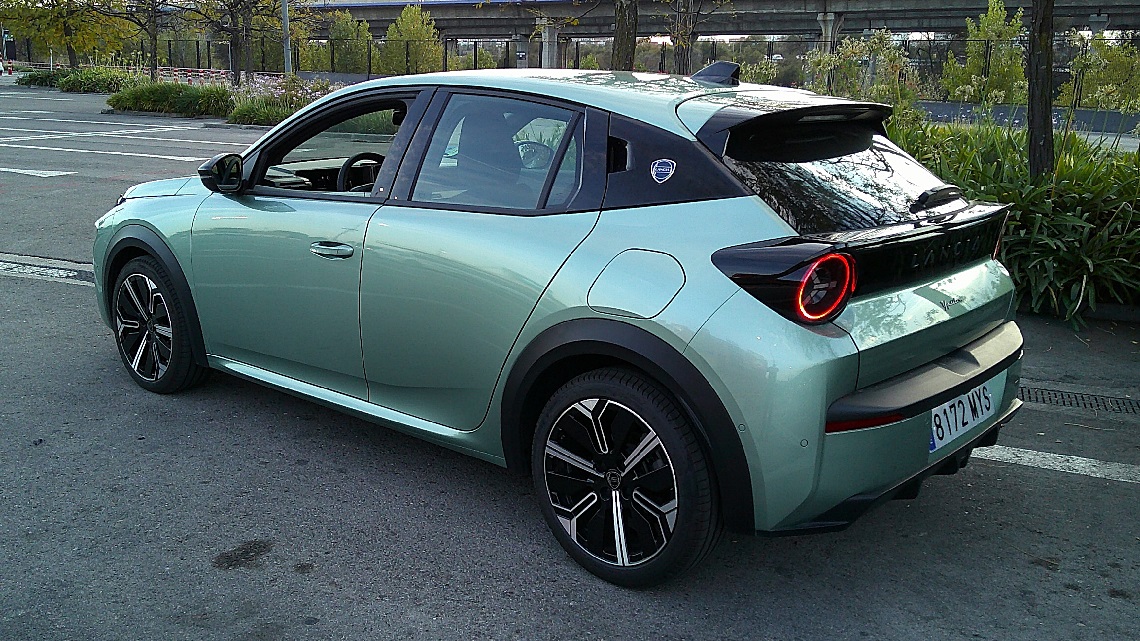 Lancia Ypsilon Ibrida