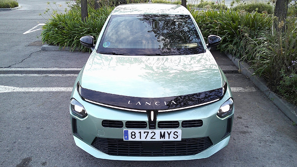 Lancia Ypsilon Ibrida