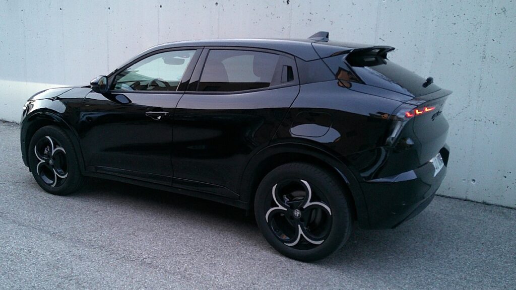 Alfa Romeo Junior Q4 Intensa