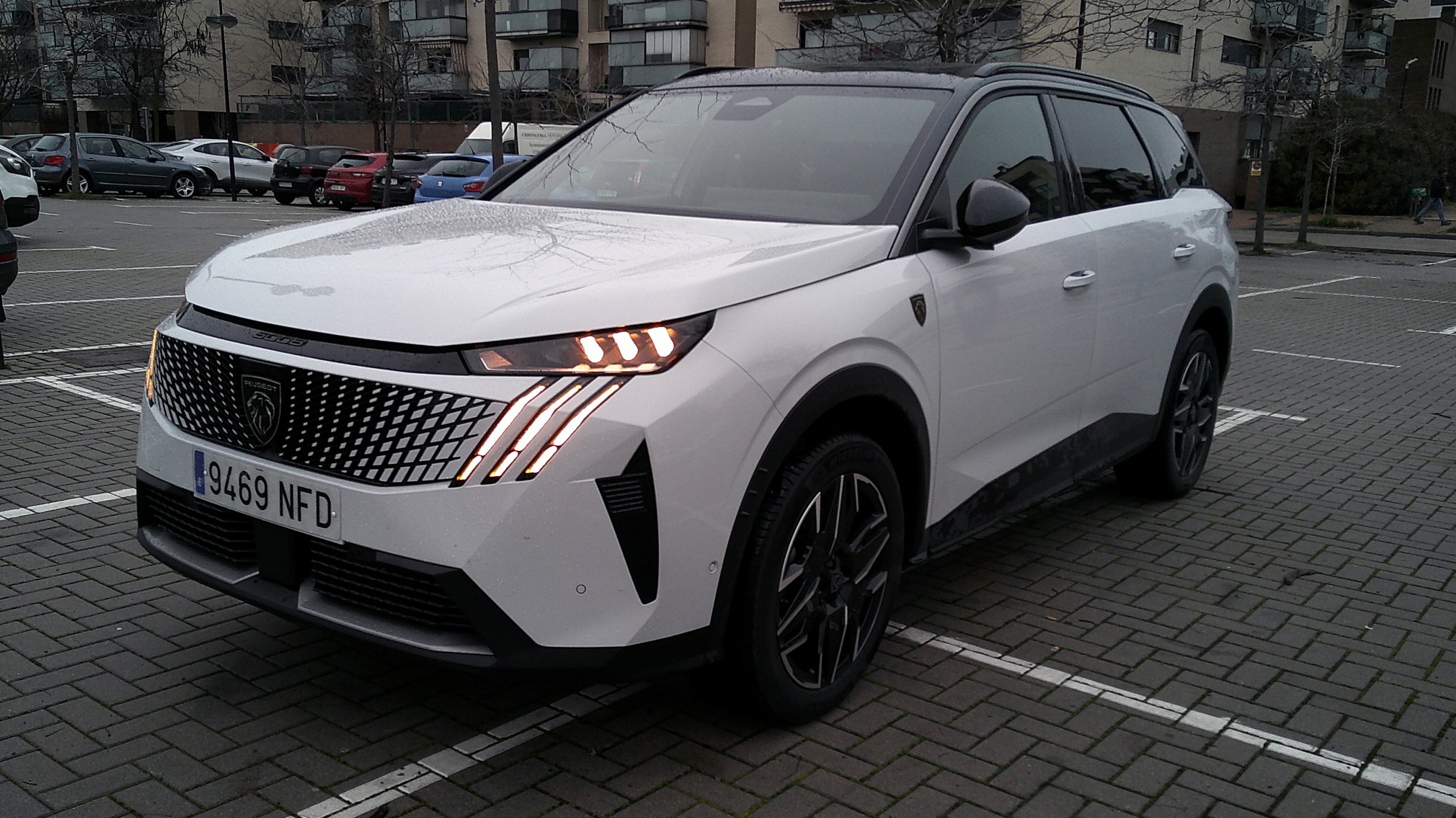test Peugeot 5009 GT Hybrid