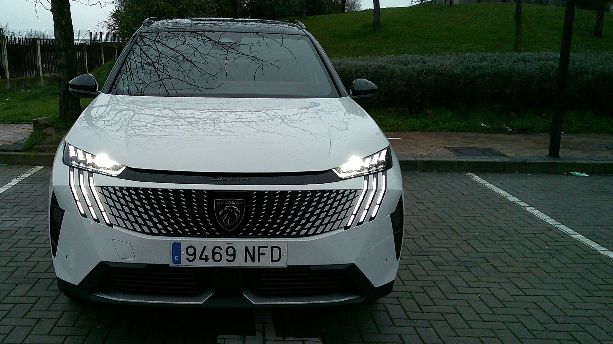 test Peugeot 5009 GT Hybrid